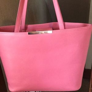 Pink tote bag with a ton of storage